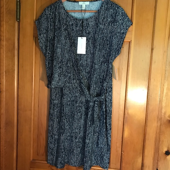 NWT. H BY HALSTON sleeveless blue and white dress, size Medium. New with Tags. - Picture 1 of 6